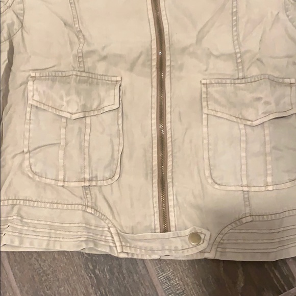 Jacket - Picture 3 of 4